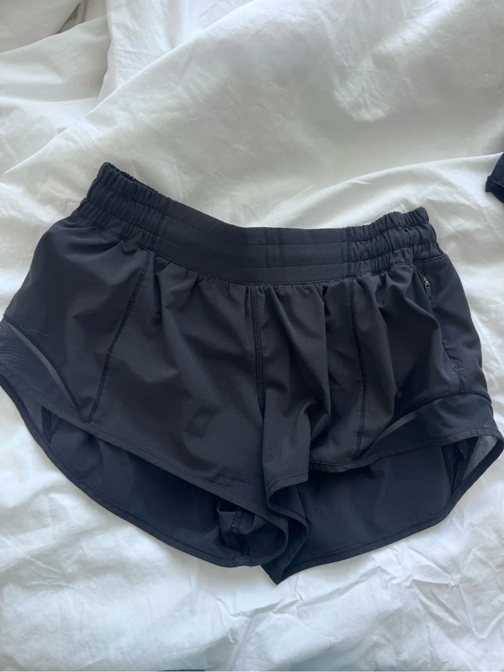 Lululemon Hotty Hot Low-Rise Lined Short 2.5” in Black